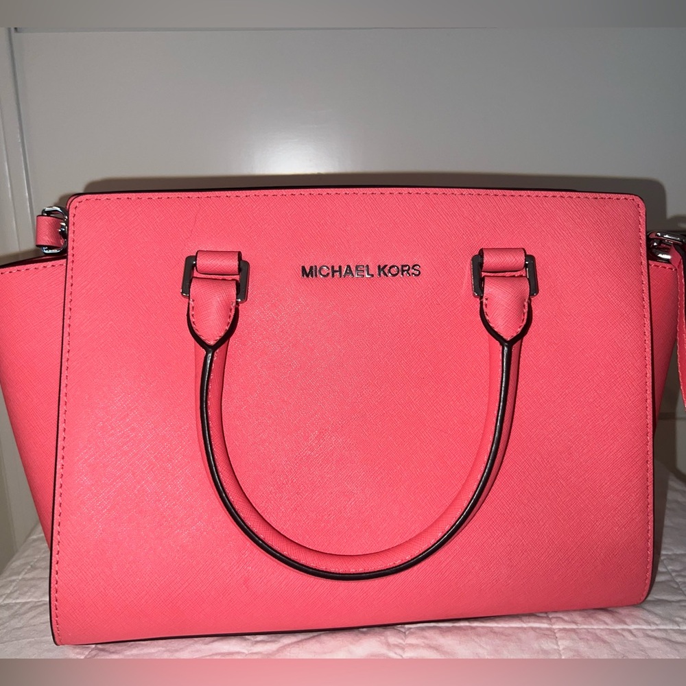 MICHAEL KORS